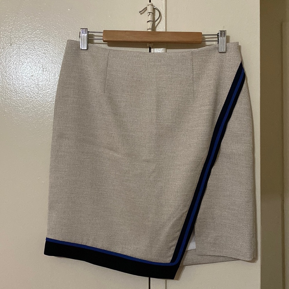 White House Black Market Beige Pencil Skirt with Black and Blue Trim